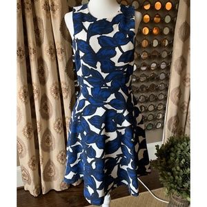 Banana Republic Floral Dress with Pockets size 4